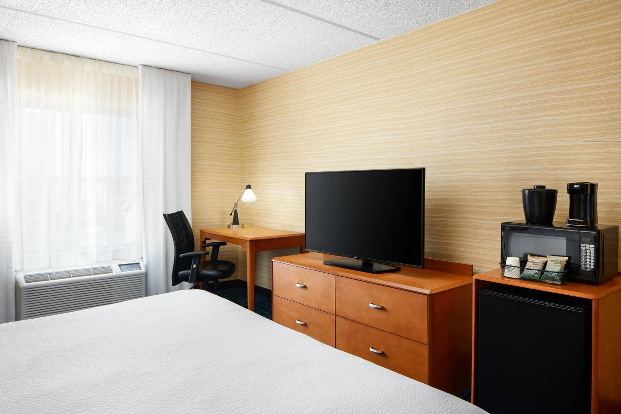 Fairfield Inn And Suites By Marriott Plainville Eksteriør billede
