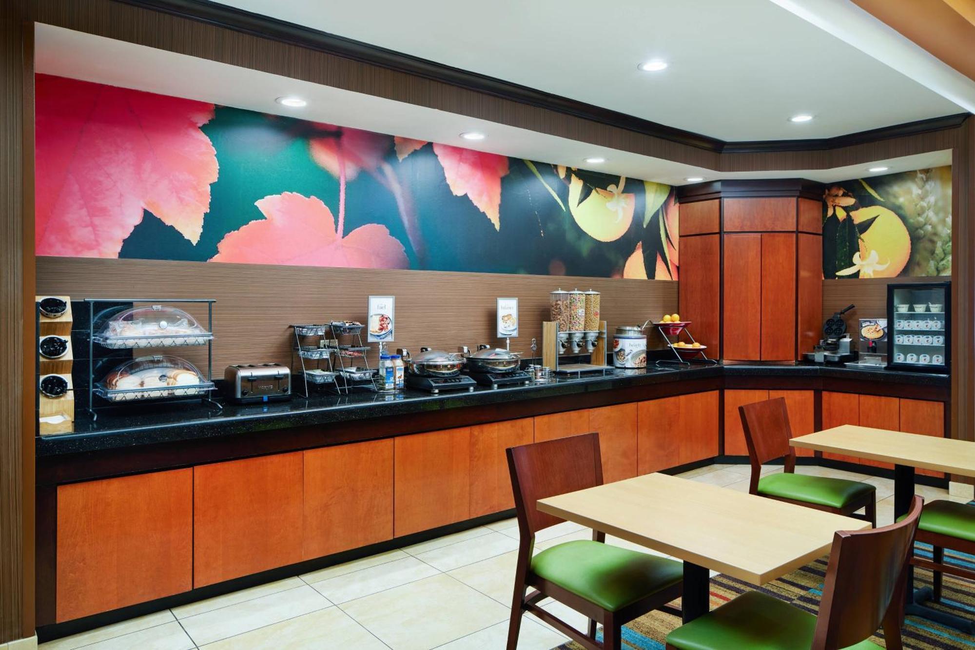 Fairfield Inn And Suites By Marriott Plainville Eksteriør billede